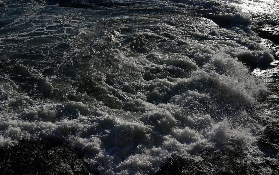 「海の撮り方」自然が作り出す「波」の造形を楽しむ
