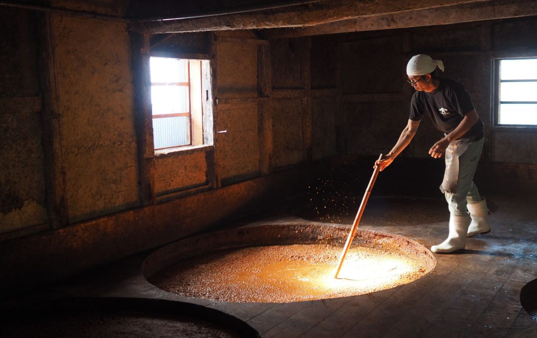 醤油造りは木桶が要。自ら技を継承する四国の蔵元