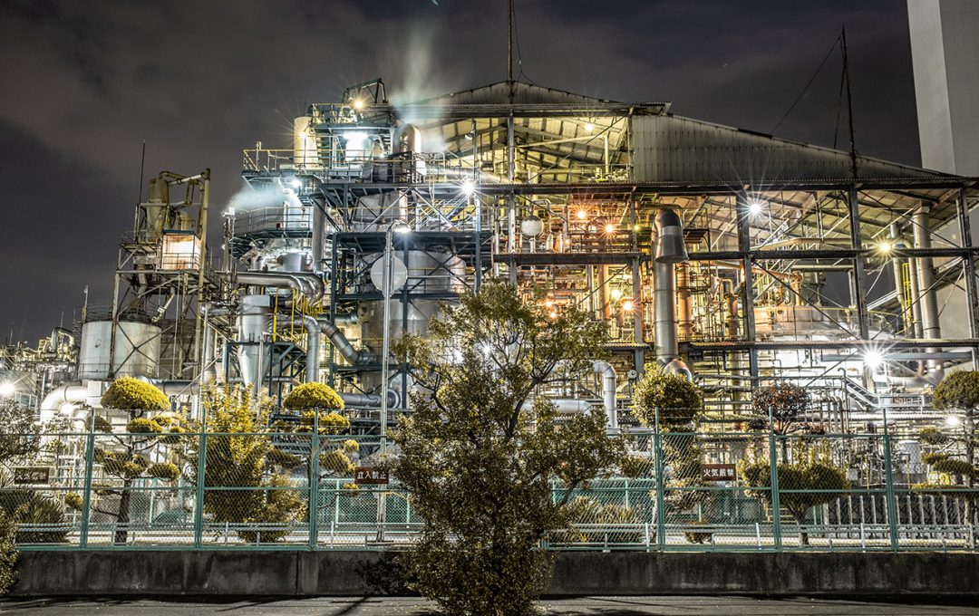 工場夜景にトライしやすい！〜兵庫県・神戸市の巨大工場撮影スポット