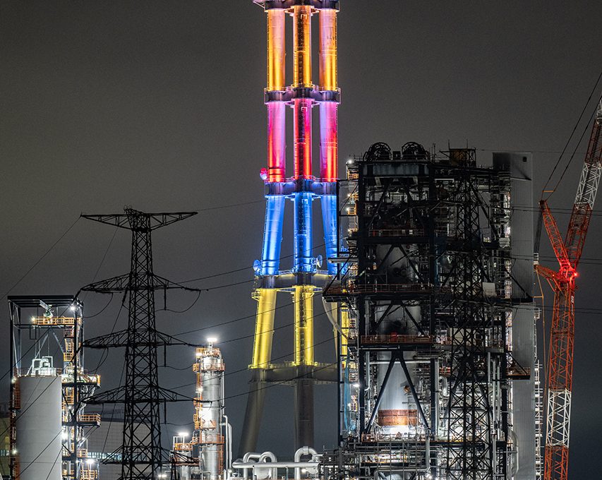 福島県・いわき市の巨大工場撮影スポット〜沿岸部ならではの水面の反射を生かす