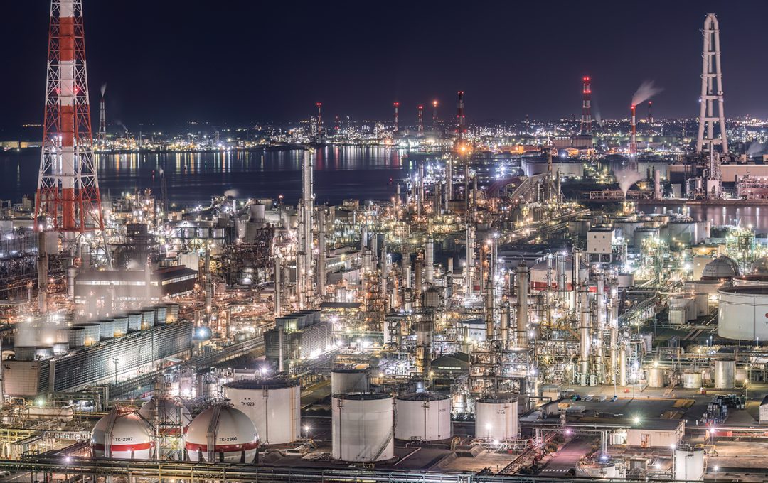 高所から見下ろす圧巻のコンビナート群〜三重県・四日市市の巨大工場撮影スポット