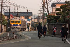 【熊本電気鉄道 黒髪町～藤崎宮前】フルサイズの電車が路上を走る違和感がたまらない！